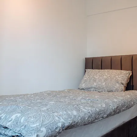 Spacious 4-bed Flat - 10 Mins To Centre