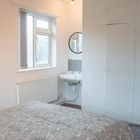 公寓 Spacious 4-bed Flat - 10 Mins To Centre *