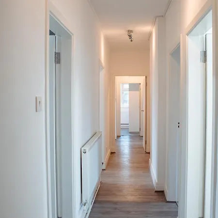 公寓 Spacious 4-bed Flat - 10 Mins To Centre *