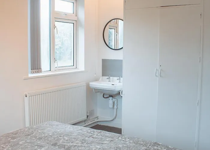 公寓 Spacious 4-bed Flat - 10 Mins To Centre *