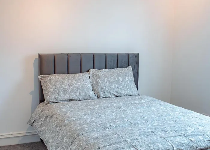 公寓 Spacious 4-bed Flat - 10 Mins To Centre