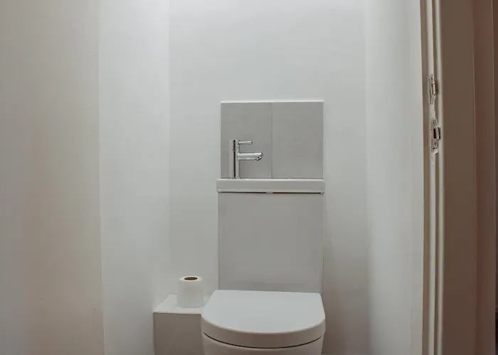 Spacious 4-bed Flat - 10 Mins To Centre 公寓 *