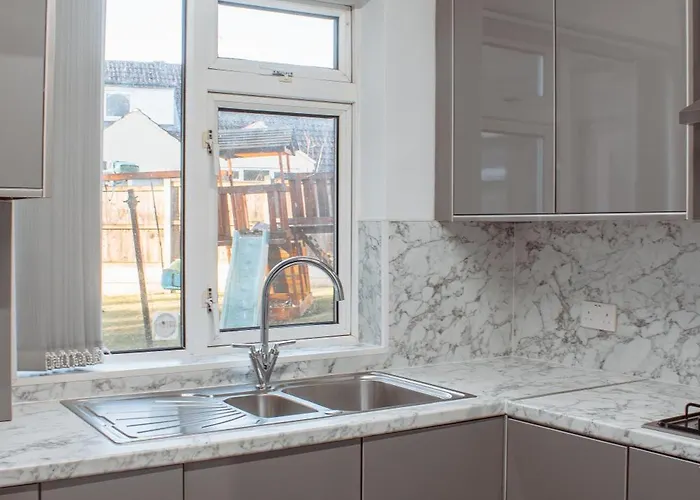 Spacious 4-bed Flat - 10 Mins To Centre Apartamento