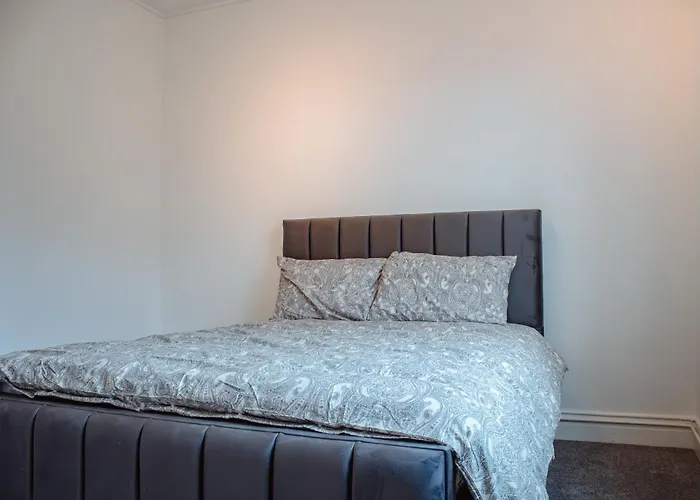 Apartamento Spacious 4-bed Flat - 10 Mins To Centre