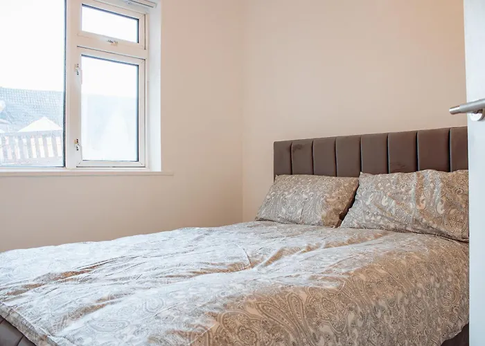 Spacious 4-bed Flat - 10 Mins To Centre Apartamento Leeds (West Yorkshire)