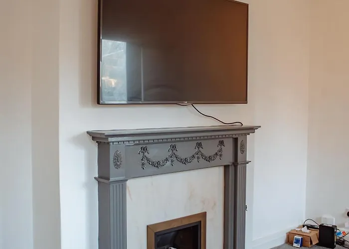 Apartamento Spacious 4-bed Flat - 10 Mins To Centre